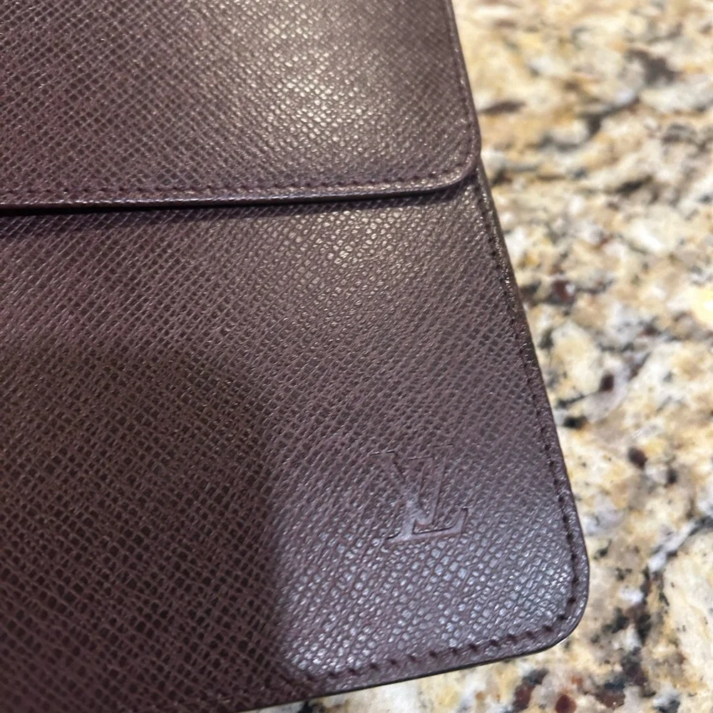 Louis Vuitton Taiga Clade Acajou Clutch Bag Business Unisex Bag LV with coa - Picture 3 of 15